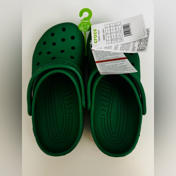 💚🐊 Kids Classic Crocs Clogs | Green | Size J2 / EU 33-34 - Picture 1 of 2